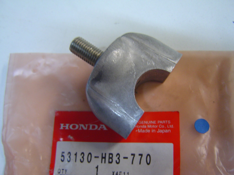 Support de guidon Honda 53130HB3770 CN250 FJS TRX