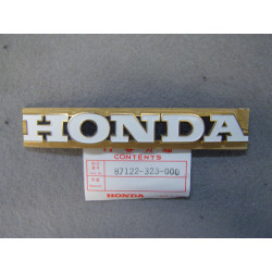 Emblème Réservoir Gauche Honda – Réf. 87122323000