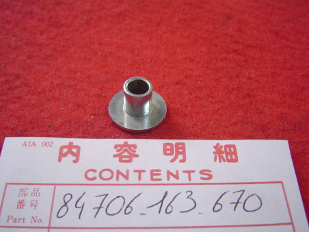 Entretoise épaulée Honda référence 84706163670
