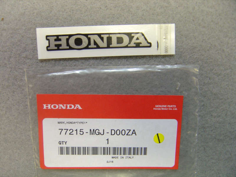 Décor autocollant auvent de selle Honda CBF1000F – Réf. 77215MGJD00ZA