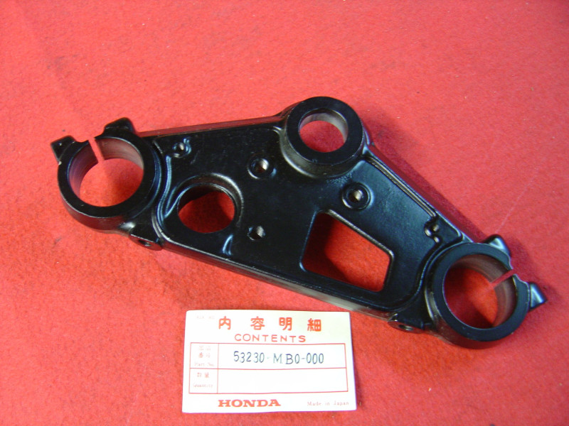 Té de fourche supérieur Honda VF750SC 82 – Réf. 53230MB0000