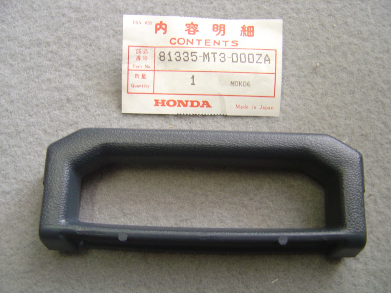 Poignée sacoche Honda ST1100 93-95 - Réf. 81335MT3000ZA