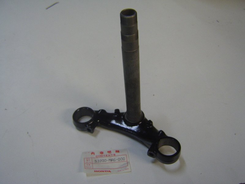 Té inférieur de fourche Honda CBX400FC/F2C – Réf. 53200MA6000