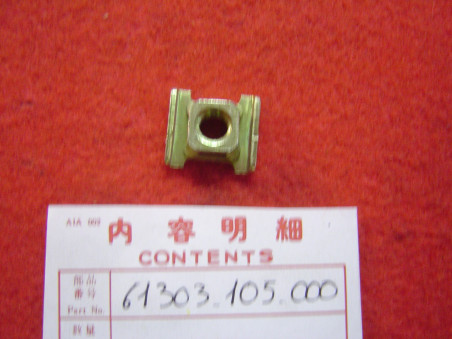 Écrou cuvelage phare Honda référence 61303105000