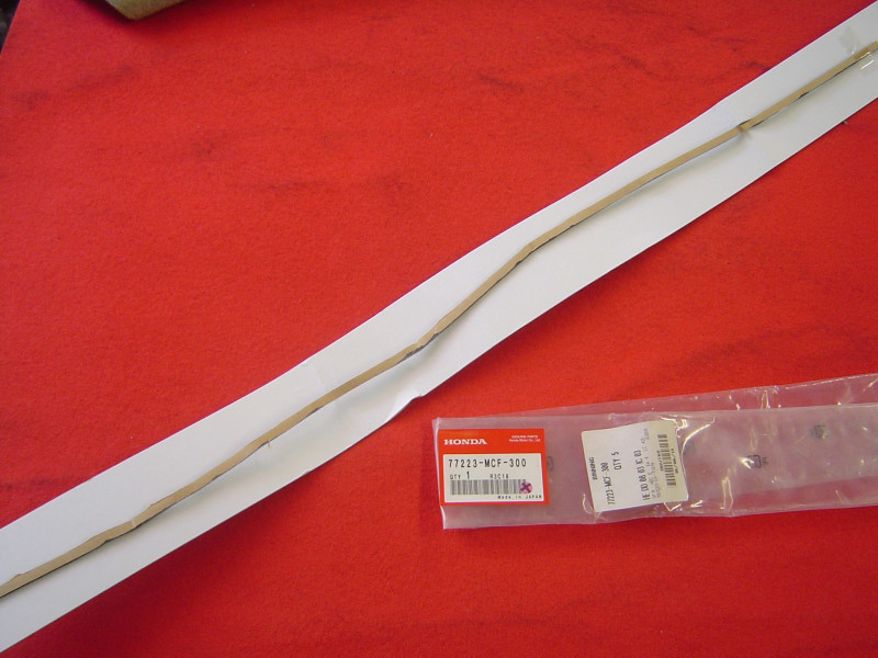 Joint Mousse Capot de Selle Honda VTR1000 - Réf. 77223MCF300