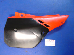 Cache latéral droit Honda CR125RH 1987 - R119-type3 | Occasion