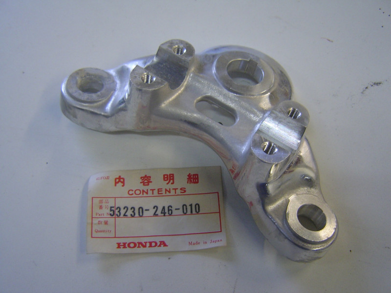 Té supérieur de fourche Honda CB125K2 - Réf. 53230246010