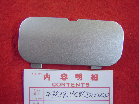 Couvercle poignée passager gauche Honda VFR800 02-04 NH411M