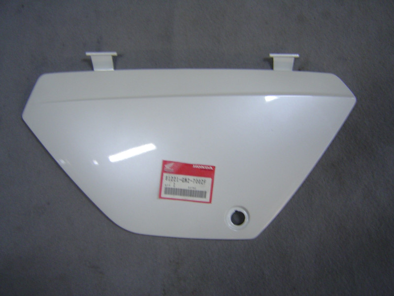 Couvercle coffre Honda Elite 1989 - Réf. 81221GN2700ZF