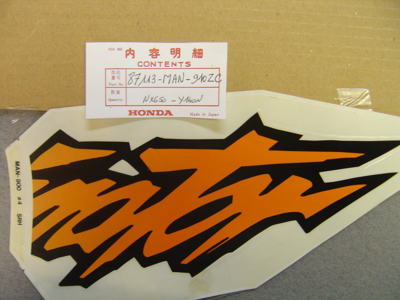 Autocollant latéral droit Honda NX650 1997 Type 4 - 87113MAN910ZC
