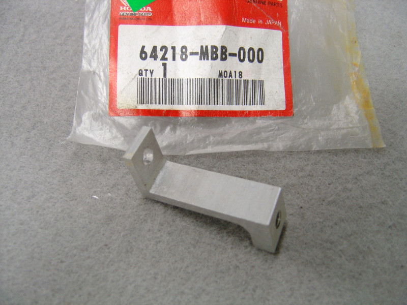 Équerre gauche carénage Honda VTR1000F 64218-MBB-000