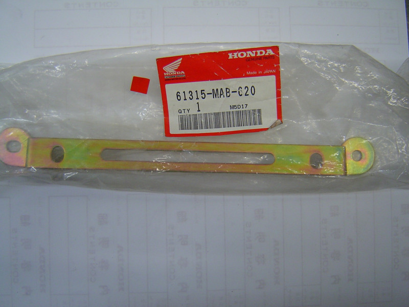 Armature supérieure fixation phare Honda XL600V 94-96