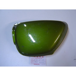 Cache latéral gauche Honda CB500F vert olive – Réf. 83700323020KBA