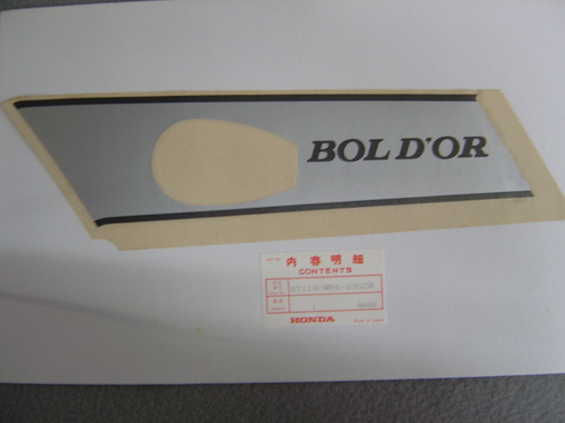 Décor autocollant carénage gauche Honda VF1000F2F 85 – Réf. 87116MB6830ZB