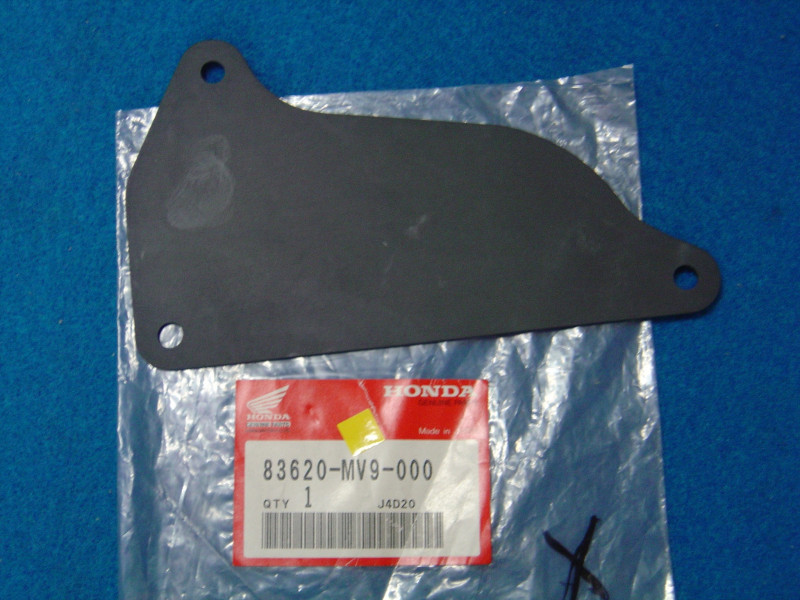 Garniture cache latéral Honda CBR600 F 91/96 – 83620MV9000