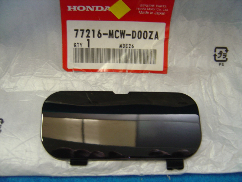 Garniture droite coque selle Honda VFR800A 2003 - 77216MCWD00ZA