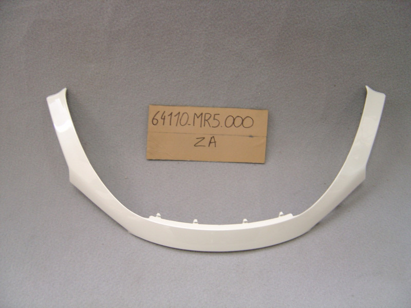 Garniture Pare-Brise Honda PC800 89 – Réf. 64110MR5000ZA