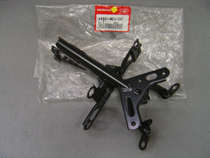 Araignée de carénage Honda CBR900RR 2002-2003 | Réf. 64501MCJ751