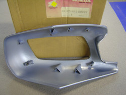 Cache Gauche Honda PC800 PB217M Réf. 88125MR5003ZB