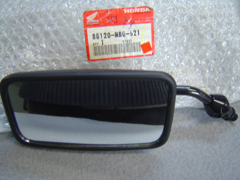 Rétroviseur gauche Honda VF750SC/SD – Réf. 88120MB0621