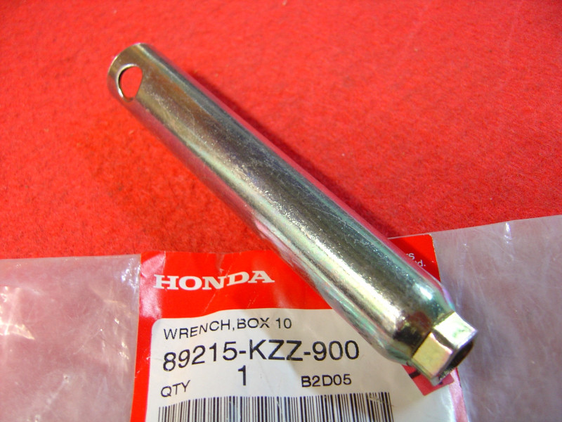 Clé à douille CRF250 12/18 Honda – Référence 89215KZZ900