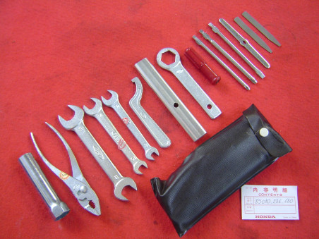 Trousse à outils Honda CB250 CB350 CL250 CL350 K0-K3 | Réf. 89010286680