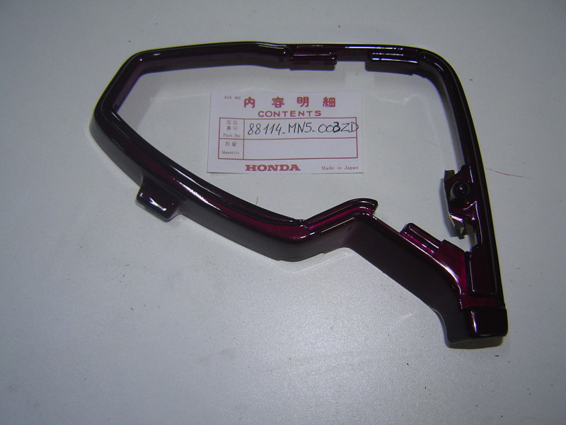 Garniture rétroviseur droit Honda GL1500 89-90 R114CU
