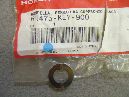 Rondelle fermeture de cache pochette de FES125 98-06 FES250 HONDA 64475-KEY-900
