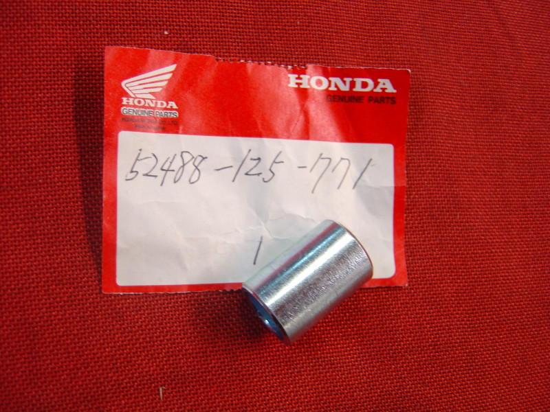 Entretoise Fixation Amortisseur Honda CA100 1962 - Réf 52488125771