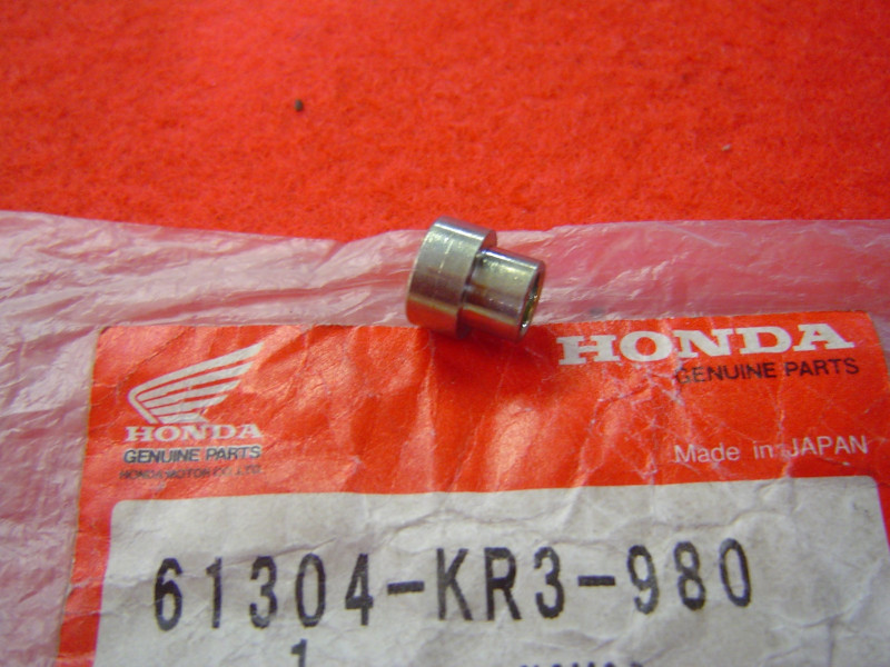 Entretoise montage phare Honda CA125 CMX250 Rebel - 61304KR3980