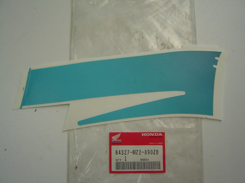 Décor autocollant flanc carénage D Honda CBR1000F 94 – Réf. 64327MZ2890ZB