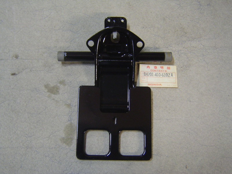 Support Feu Arrière Honda CB750G F2 – Réf. 84701410610ZA