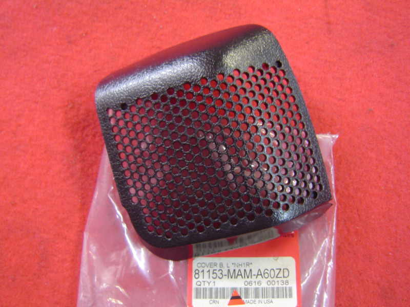 Grille Haut-Parleur Accoudoir Gauche Honda GL1500 99-00 | Réf. 81153MAMA60ZD