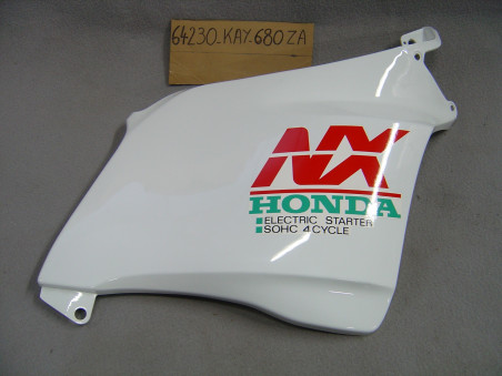 Flanc carénage droit Honda NX125 1991 – Réf. 64230-KAY-680ZA
