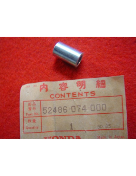 Entretoise dans montage d'amortisseur CH125T 84-96 CN250 96 HONDA 52486-074-000