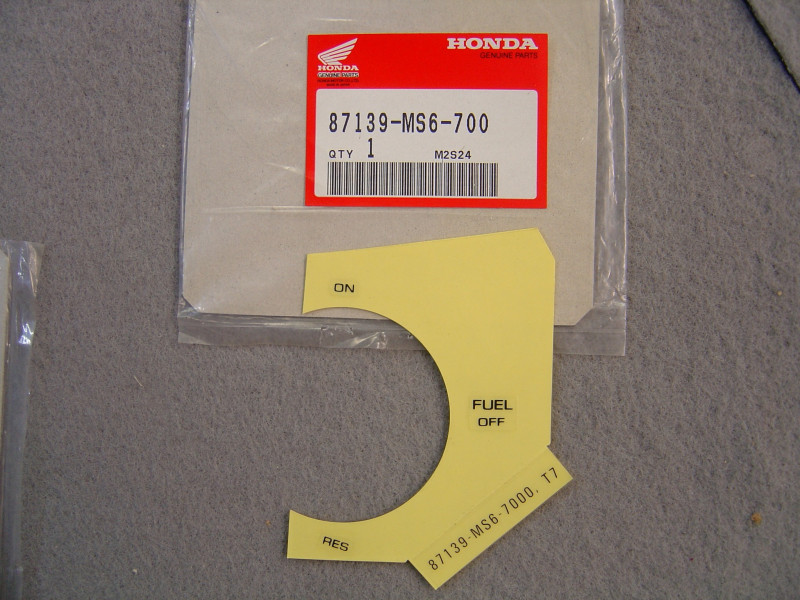 Autocollant Réservoir Honda XL600VP 1993 – Réf. 87139MS6700