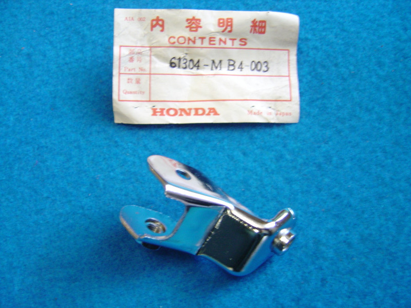 Support phare droit Honda VF750C VF1100C – Réf. 61304MB4003