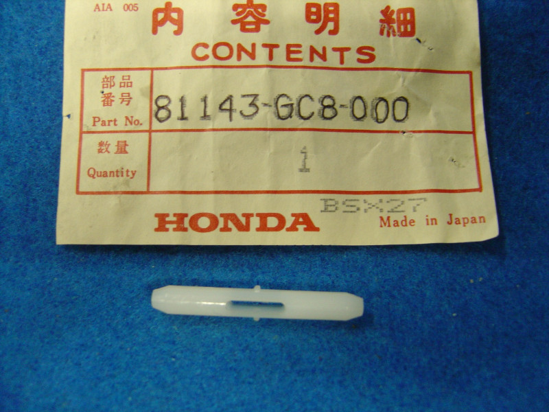 Axe couvercle vide poche Honda – Réf. 81143GC8000