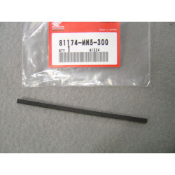 Joint autocollant trappe vide poche top case Honda GL1500 - 81174MN5300