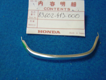Baguette chromée cache latéral droit Honda 250/400T