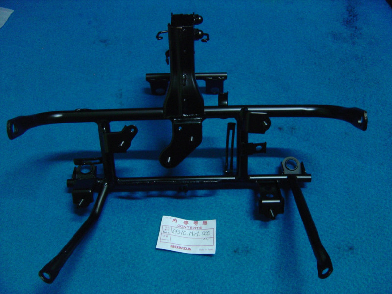 Araignée Support Phare Honda XRV750M 90/91 – Réf. 61310MV1000