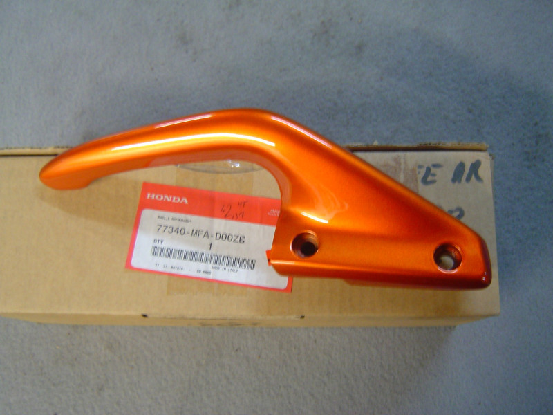 Barre maintien passager gauche Honda CBF1000 06-07 | YR254M