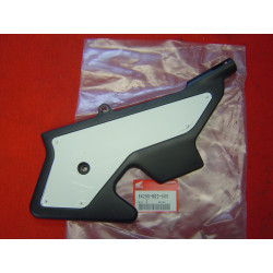 Cache latéral gauche bras oscillant Honda CBR1000F 93-00