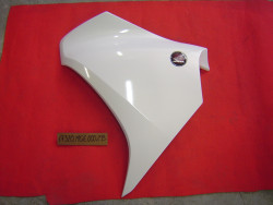 Flanc carénage gauche HONDA VFR1200 10/11 64320-MGE-000ZB