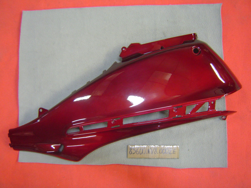 Cache latéral AR gauche Honda CH125 Spacy 92/96 - R151CU