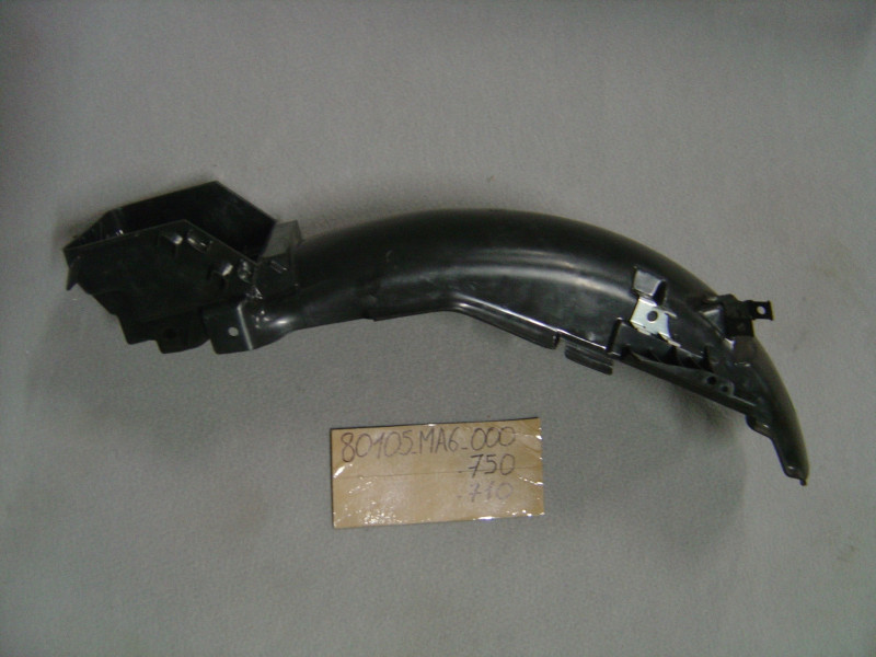 Garde-boue arrière Honda 400CBX – Réf. 80105MA6000