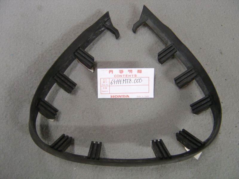 Joint Pare-Brise Carénage Honda GL1500 90-93 | Réf. 64111MT8000