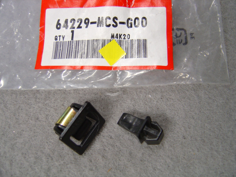 Clip montage carénage Honda CB1300S ST1300S - 64229MCSG00