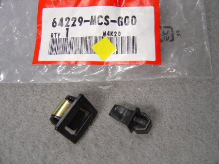 Clip montage carénage Honda CB1300S ST1300S - 64229MCSG00