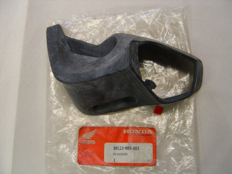 Soufflet caoutchouc rétroviseur droit Honda GL1500 - 88113MN5003